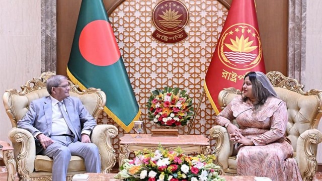 বাণিজ্য-বিনিয়োগ থেকে কর্মসংস্থান: মালদ্বীপের সঙ্গে সহযোগিতা বাড়াতে চান রাষ্ট্রপতি